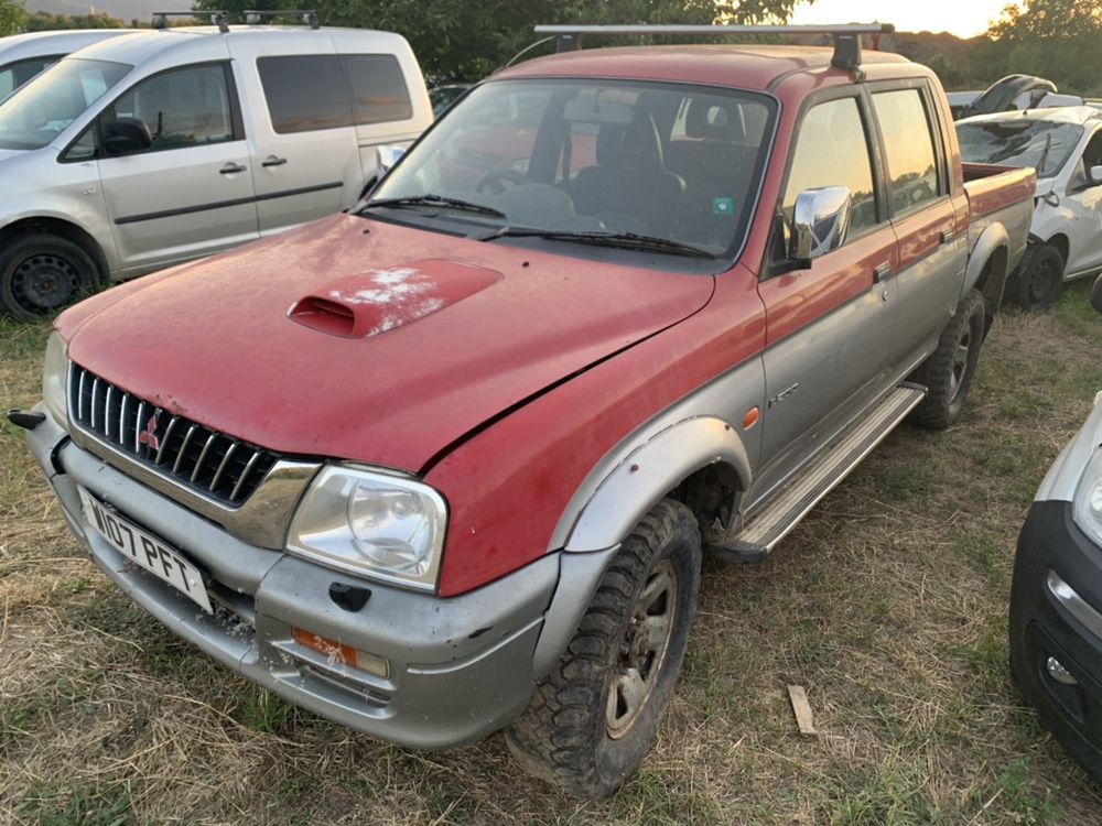 НА ЧАСТИ! Mitsubishi L200 4 life 4x4 2002 г. 2.5 TDI 99 кс. теглич