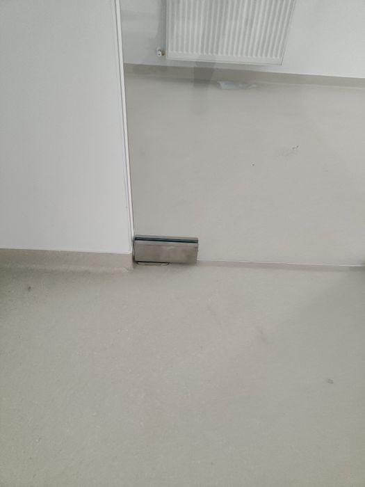 Uși,balustrade,cabine dus,închideri din sticla securizata