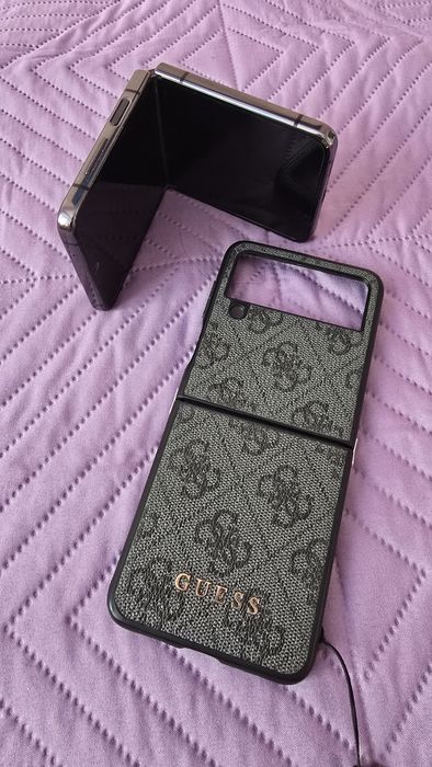 SAMSUNG Galaxy Z flip 4