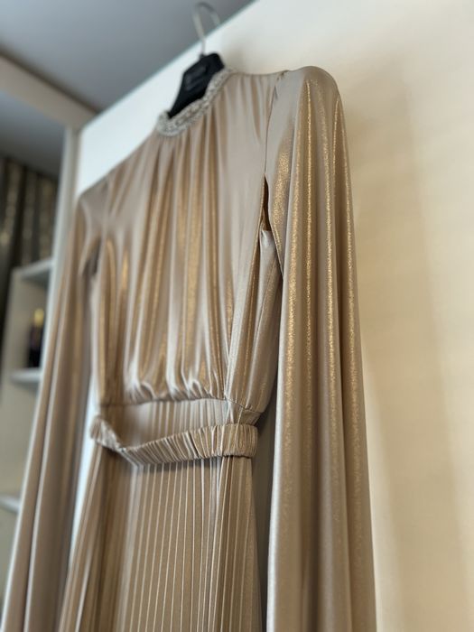 Rochie din voal cu maneci tip capa - Nissa