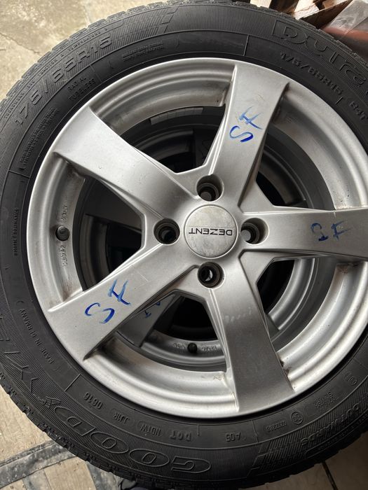 Vand jante aluminiu cu cauciucuri