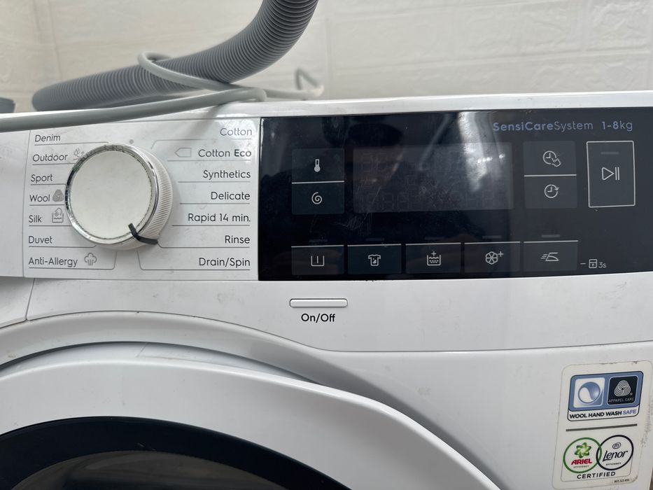 Пералня електролукс