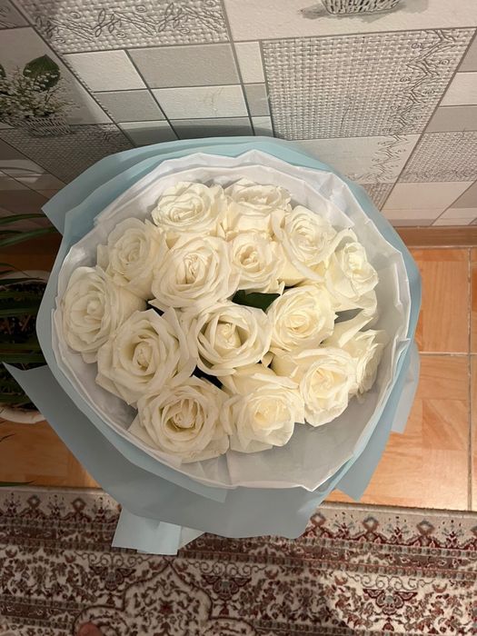Белые розы 15шттт