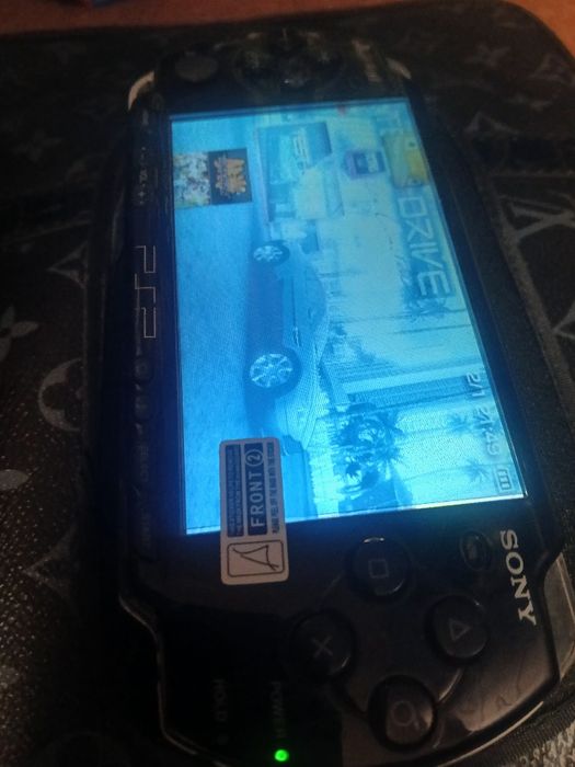 Assalom alekum Psp sotiladi Original holati yaxwi rasmdagidek holat