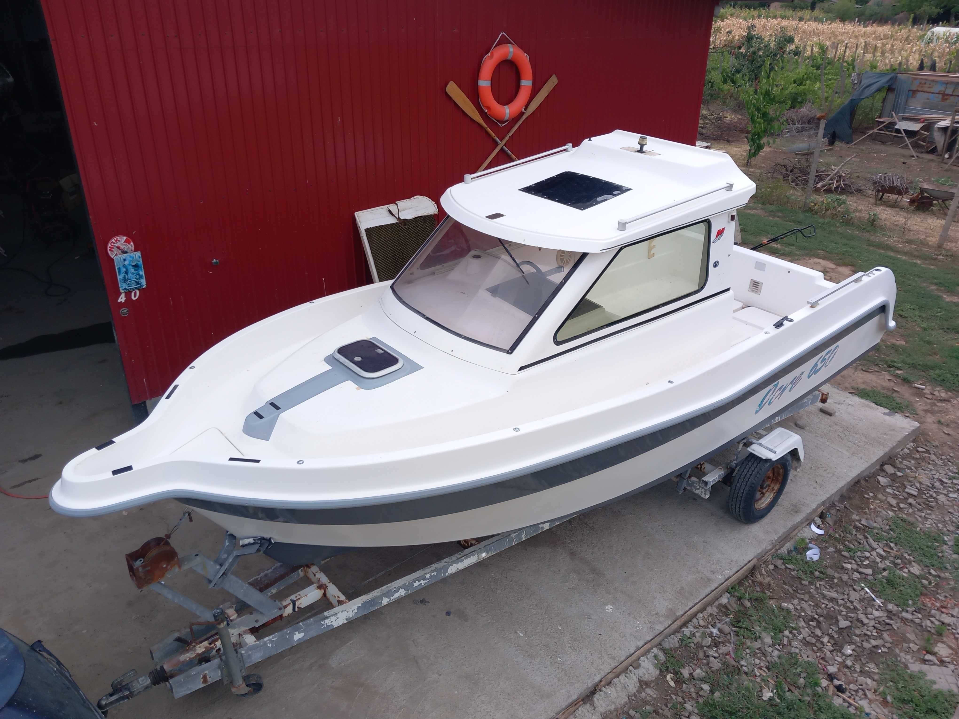 лодка Ocre 650 Pilothouse