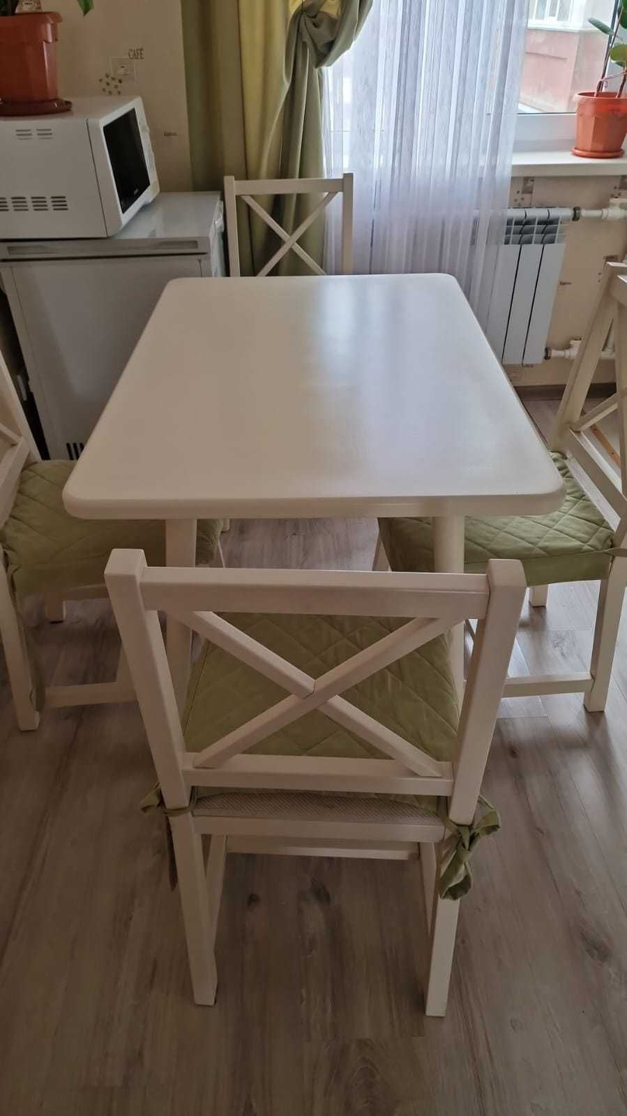 Стол гостинный и кухонный стол со стульями