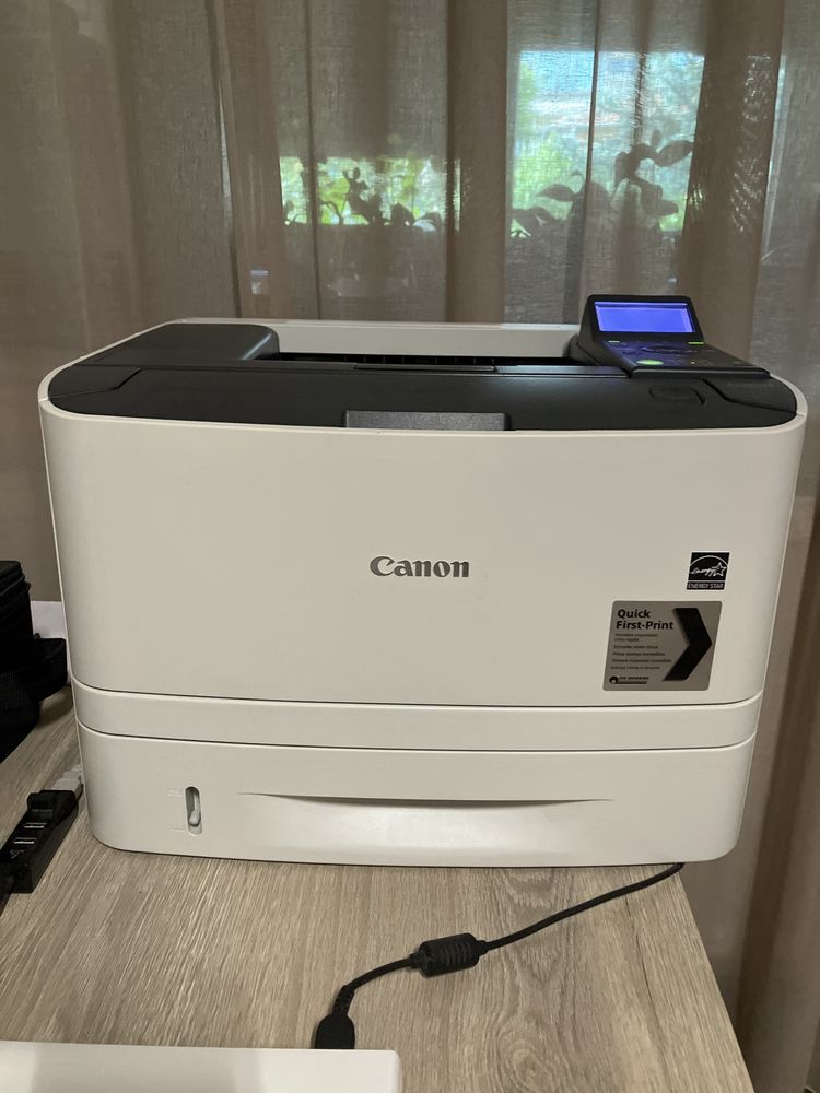 Лазерен принтер Canon LBP6670dn