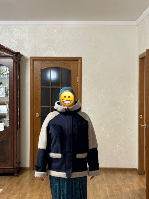 Дубленка  синеего цвета