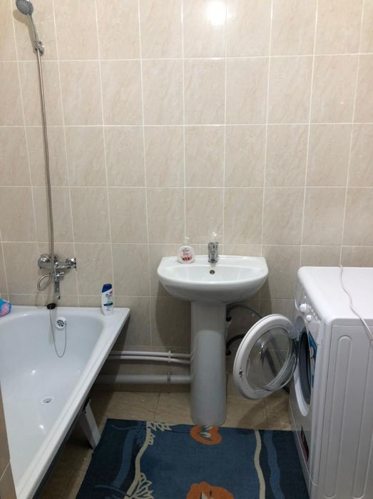 Задаётся 1 комнатная квартира