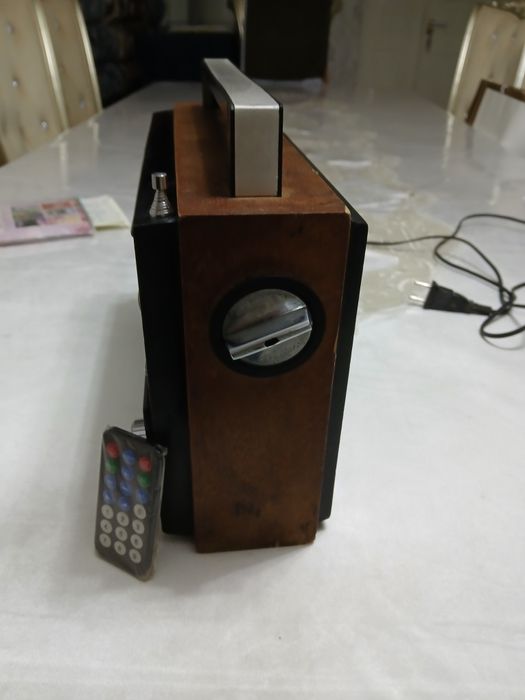 Акеан 109 радио прйомник с блутс и пулт упраления