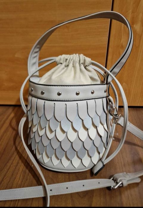 Geanta superba tip sac