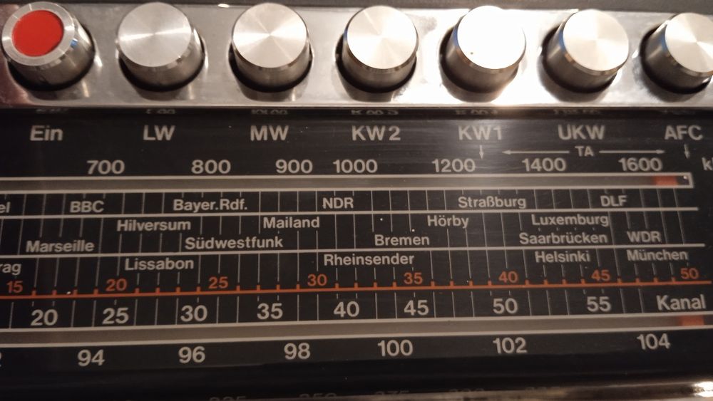 Radio portabil Telefunken Universal 301, an 1972, Superheterodina