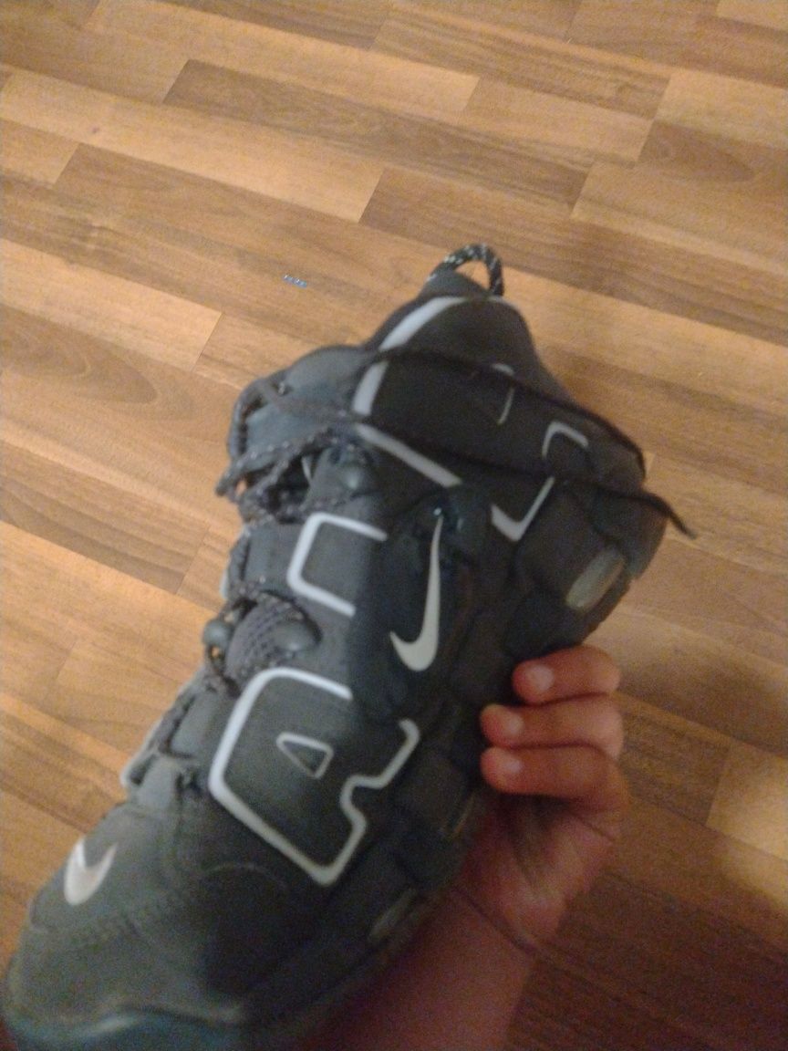 Nike Uptempo model:copy paste