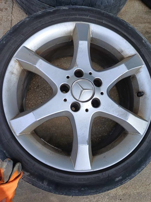 Продавам оригинални джанти с гуми за Мерцедес w203 / Ц класа