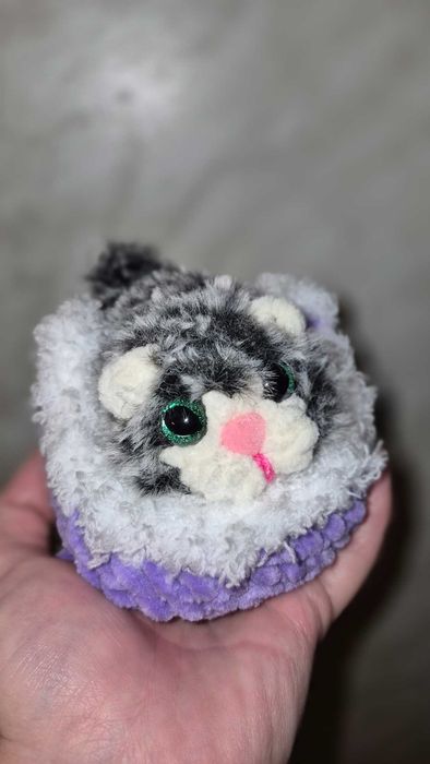 Игрушки: котики на лежанке. мягкие, гипоаллергенные,