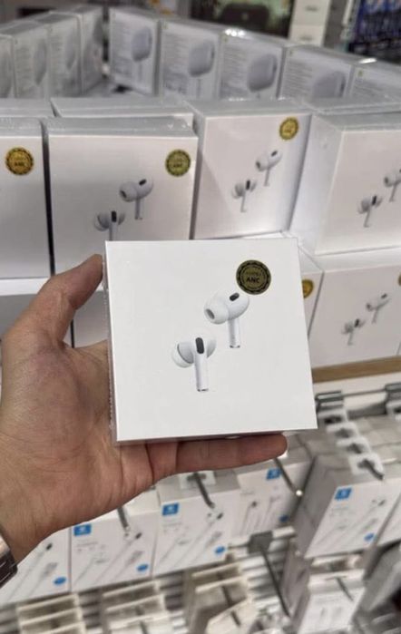 Casti airpods pro 2 disponibile atat en-gross cat si la bucata !