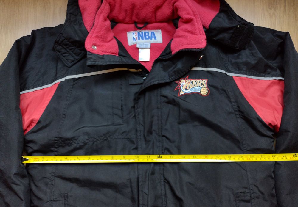 NBA / Philadelphia 76ers - зимно яке с качулка