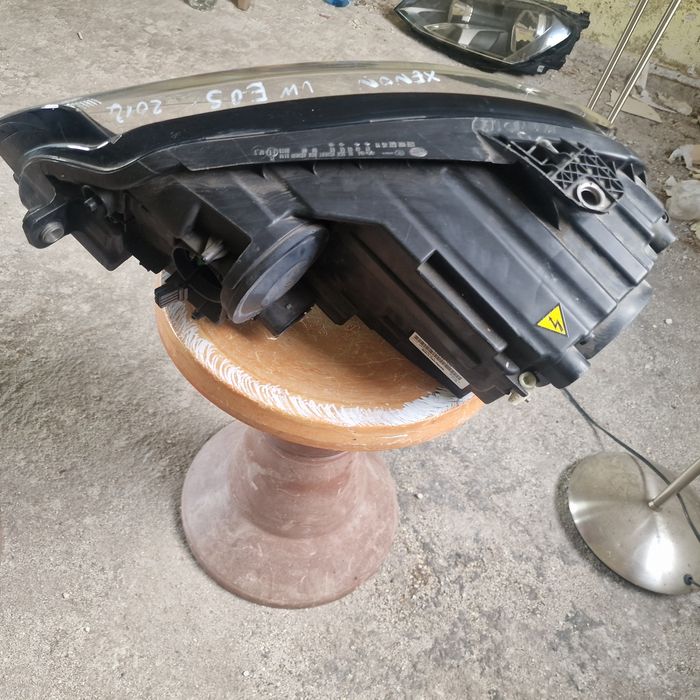 VW EOS  bi xenon 2017 ляв и десен фар