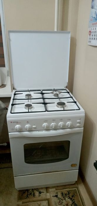 Продам газовую плиту