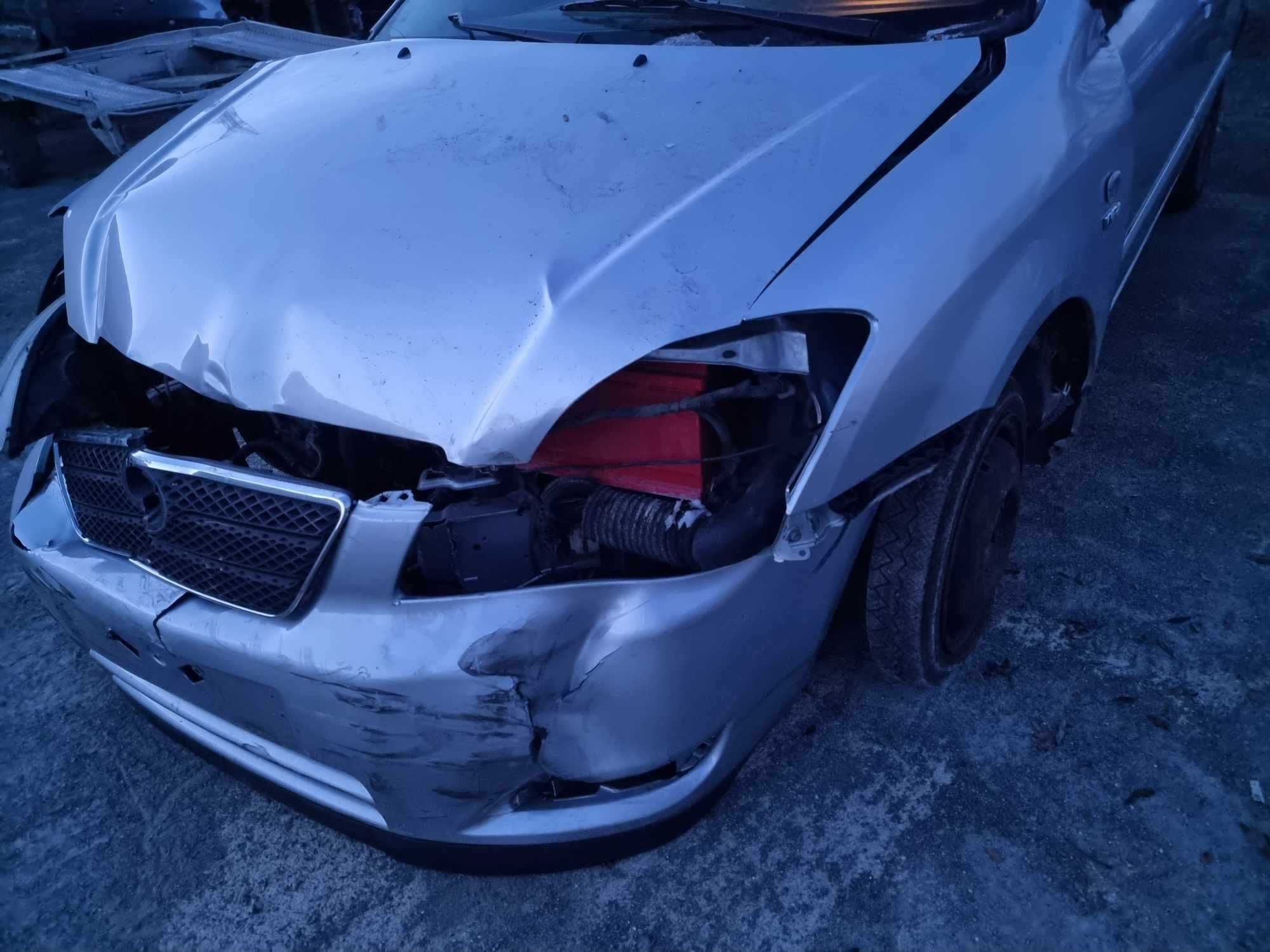 Toyota Corolla 1.4 VVTI /Лети джанти /На части