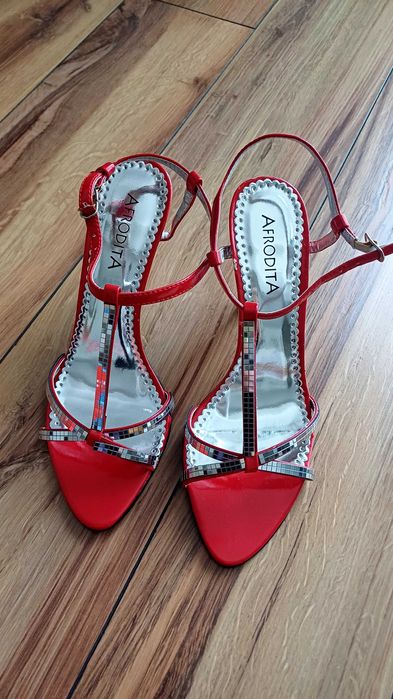 Sandale roșii, elegante, 38