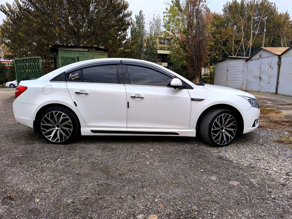 Cruze 1.8 Идеал Ягона