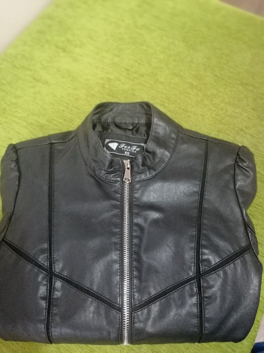 GEACĂ de piele marimea XS