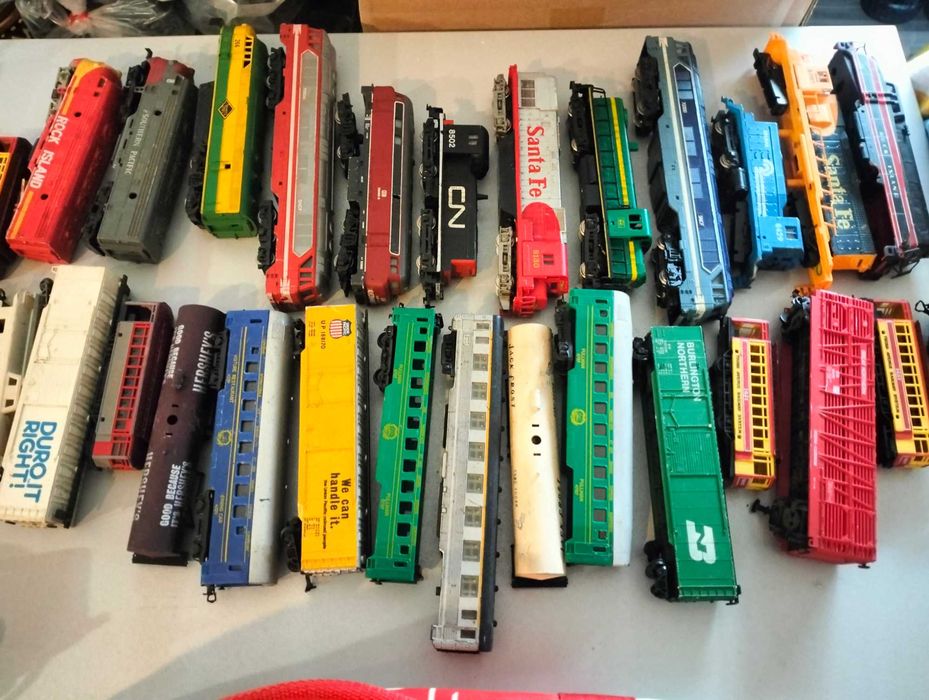 colectie de trenuri miniatura productie yugoslavia