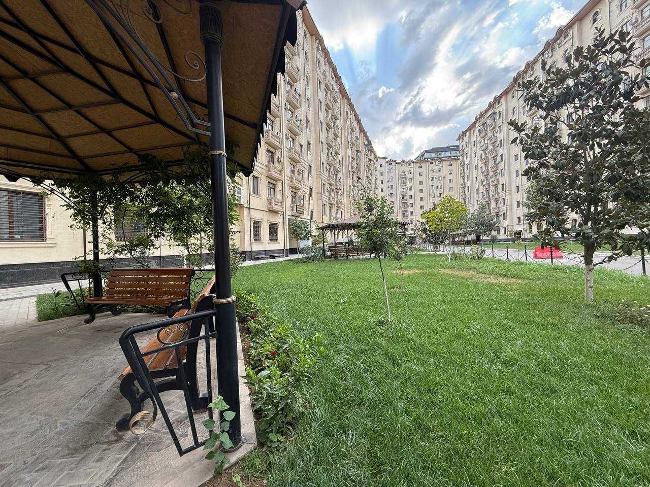 Продается 2 квартиры 2х ком ЖК Пойтахт Гавхари Алайский