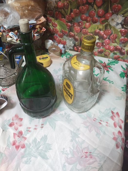 Бутылки ёмкостью по 3литра