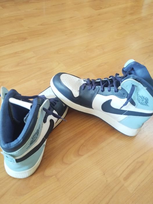 Adidași Air Jordan 1 Retro