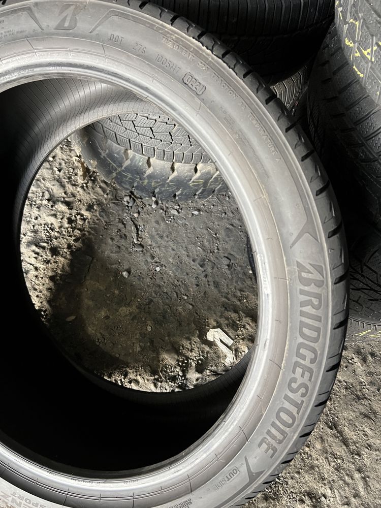 2 anvelope vara 295/35/21 , Bridgestone , DOT 2021 , 5.8 mm !