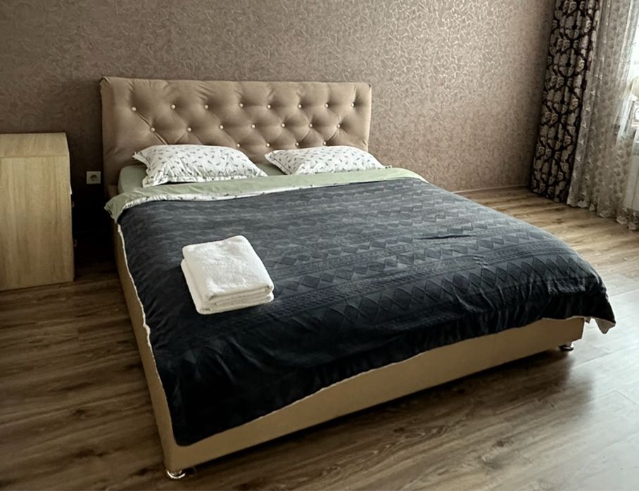 Кровать 180*200 без матраса