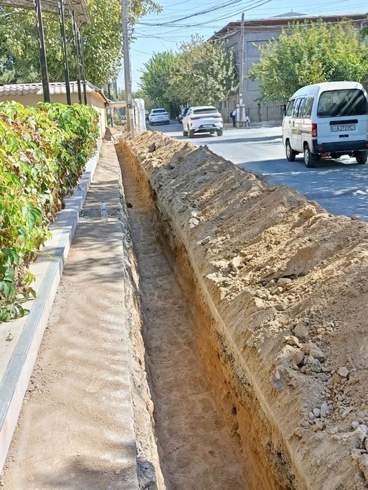 Transheya qazimiz kanalizatsiya suv kabel