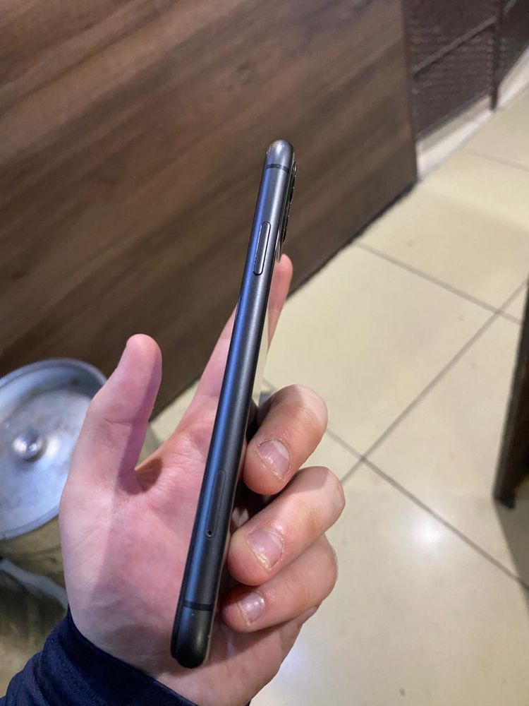 СРОЧНО ПРОДАМ айфон 11 space gray