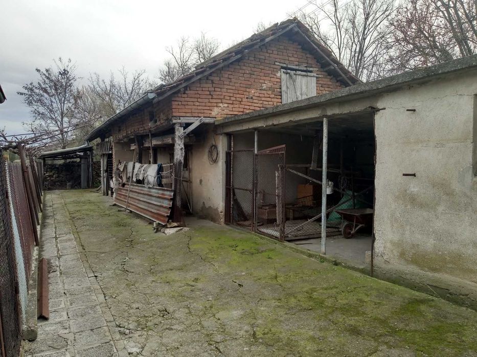 Продава се Къща в с. Долни Луковит, Област Плевен - 900 кв.м за 32 €/кв.м - Снимка #6