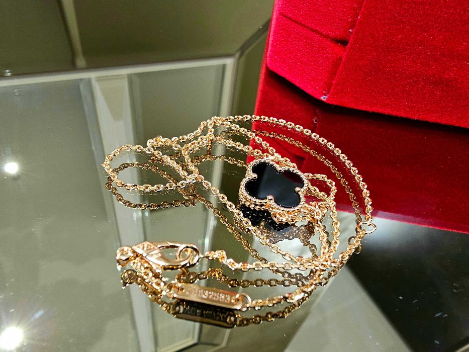 Van Cleef & Arpels VCA Rose Black Alhambra 1 Motif Clover Дамско Колие
