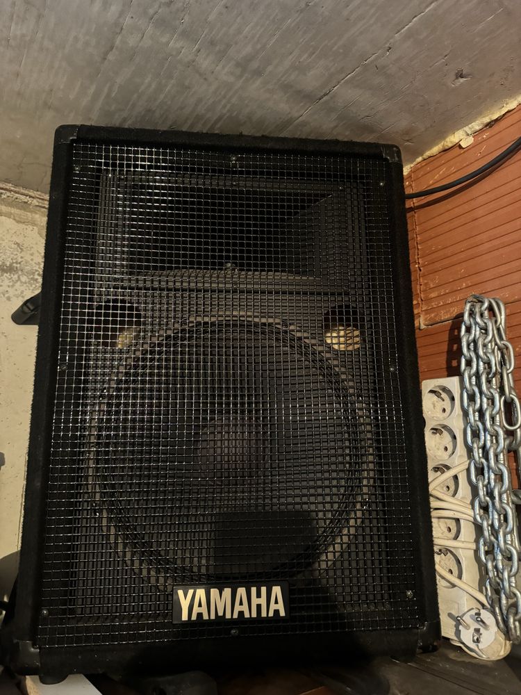 Yamaha Сет Тонколони + Миксер/Усилвател 2х500W RMS