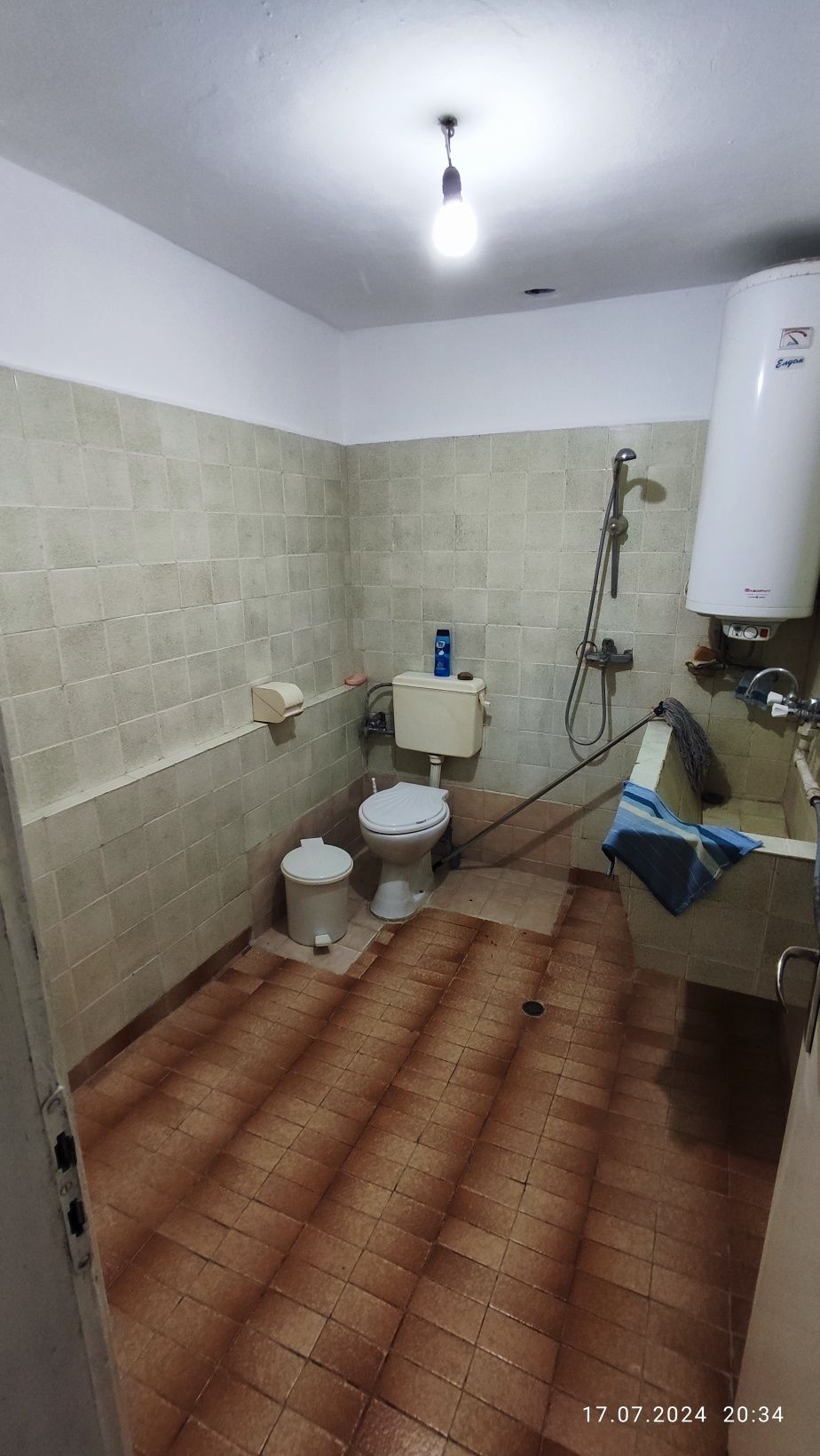 Къща за продажба гр. Камено, две сгради, гараж и двор УПИ 630 кв.м,  Р