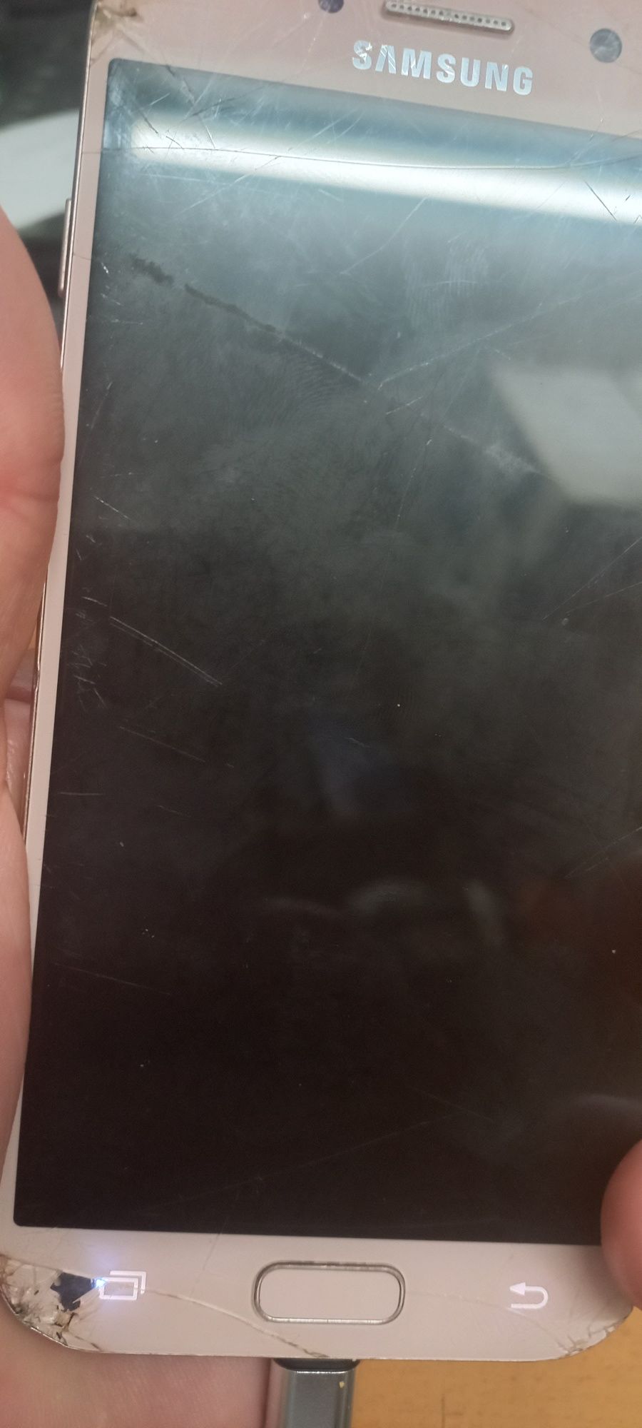 Samsung Galaxy A7 (2017) SM-A 720- за части\Sony Xperia