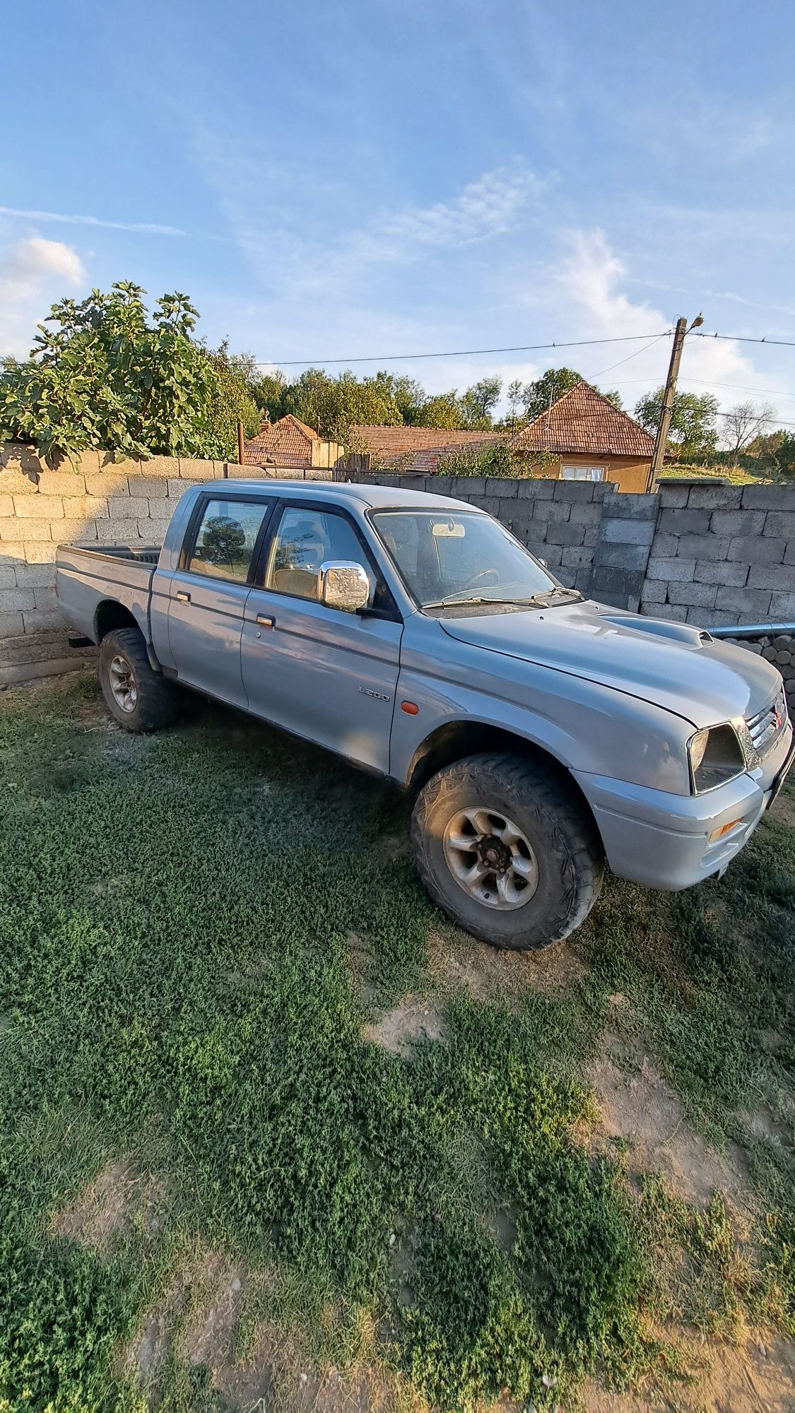 Mitsubishi l200 pompa clasica