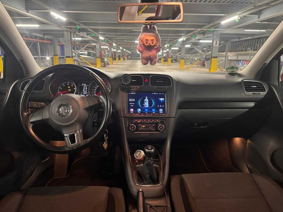 Volkswagen Golf 5 1.4 MPI 2009 + bonus set roti iarna