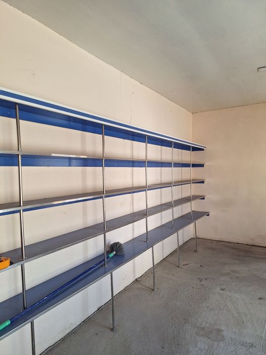 Savdo dukoni uchun polka kassa stoli va stilaj sotiladi