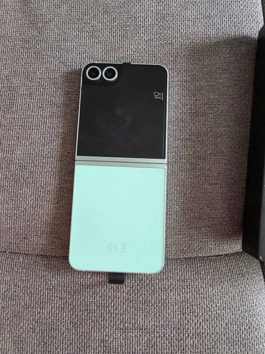 Samsung Galaxy Z flip 6 512 ГБ