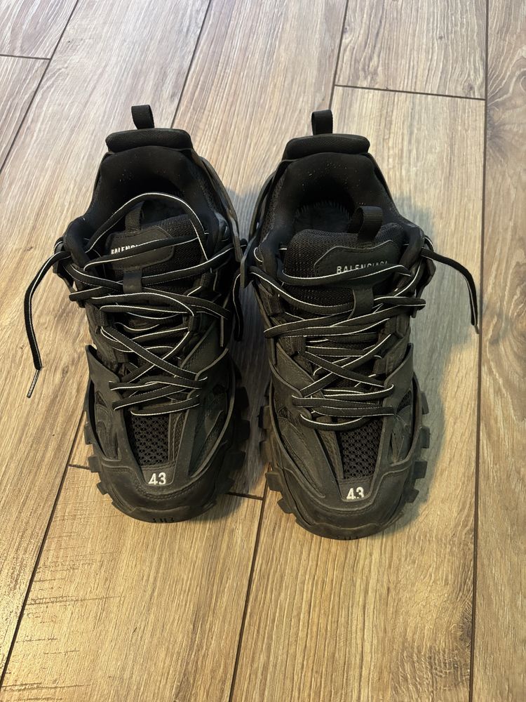 Balenciaga track fara led
