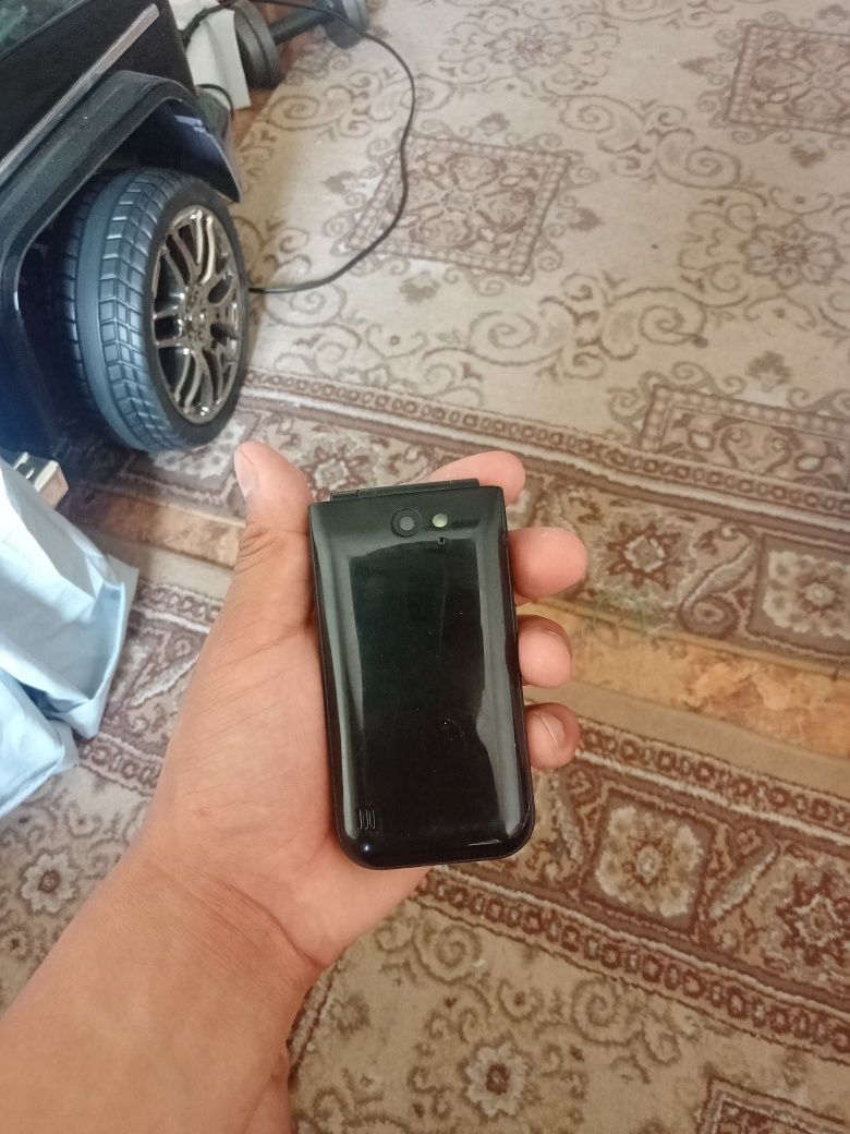 Noki knopkali sotiladi