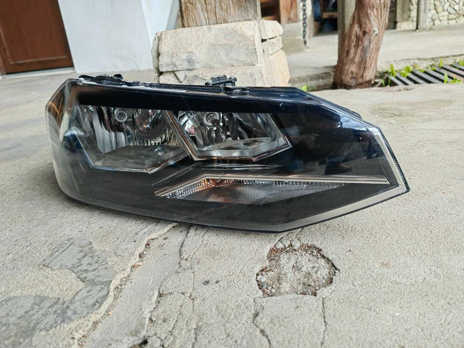 Фар VW Polo 2G десен / Фар Polo 2G / Фар Поло 2Г Оригинален