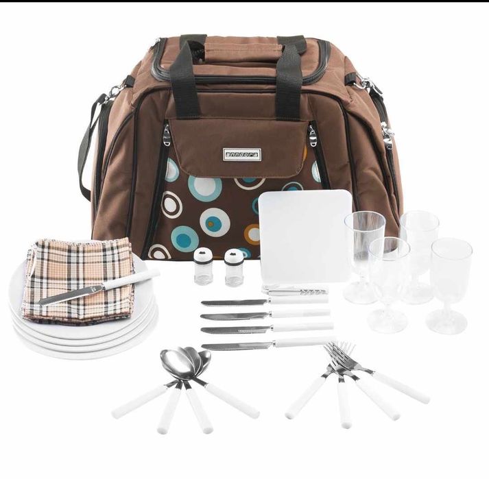 Пикник чанта за четирима с прибори