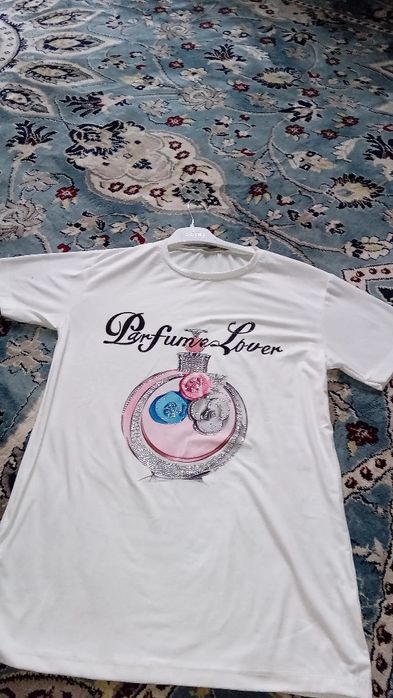 Vând tricou nouu ne purtat