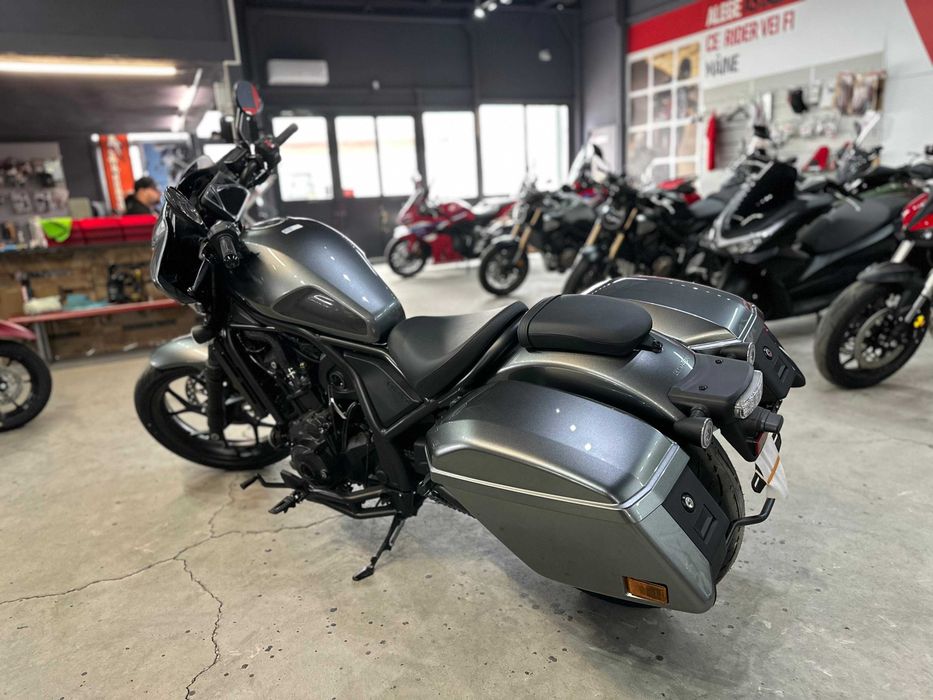 Honda Rebel 1100T Manual nou prin Honda Constanta